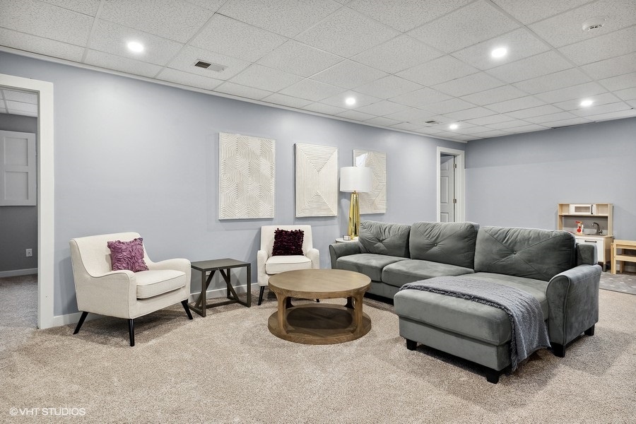 This spacious and multifunctional room is sure to keep your group entertained.