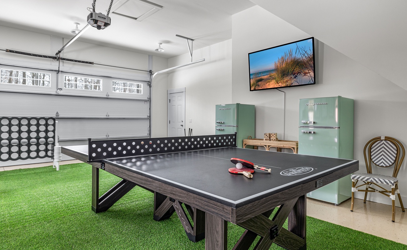 Ace your next vacation with epic ping pong matches and all-day entertainment!