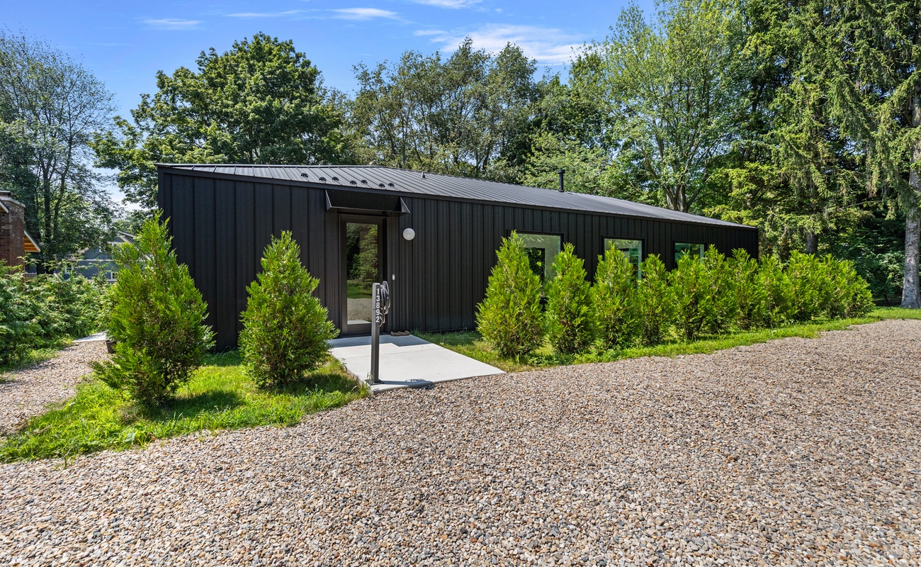 Park up to 3 cars on the gravel drive.