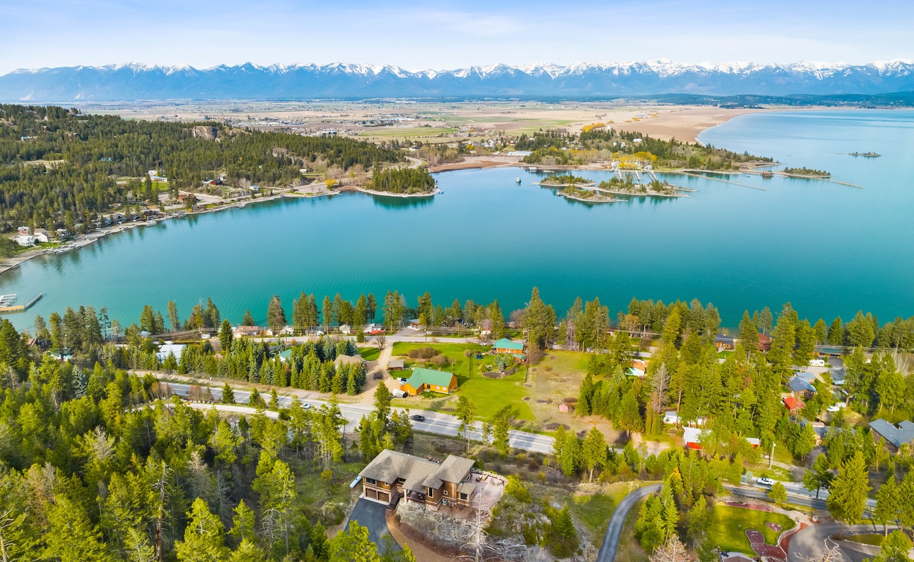 Where mountain dreams meet lakeside bliss.