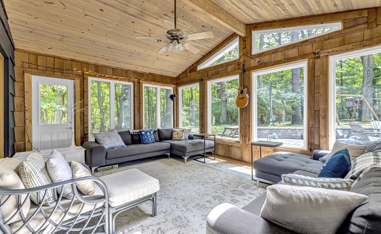 All-season comfort with floor-to-ceiling nature.