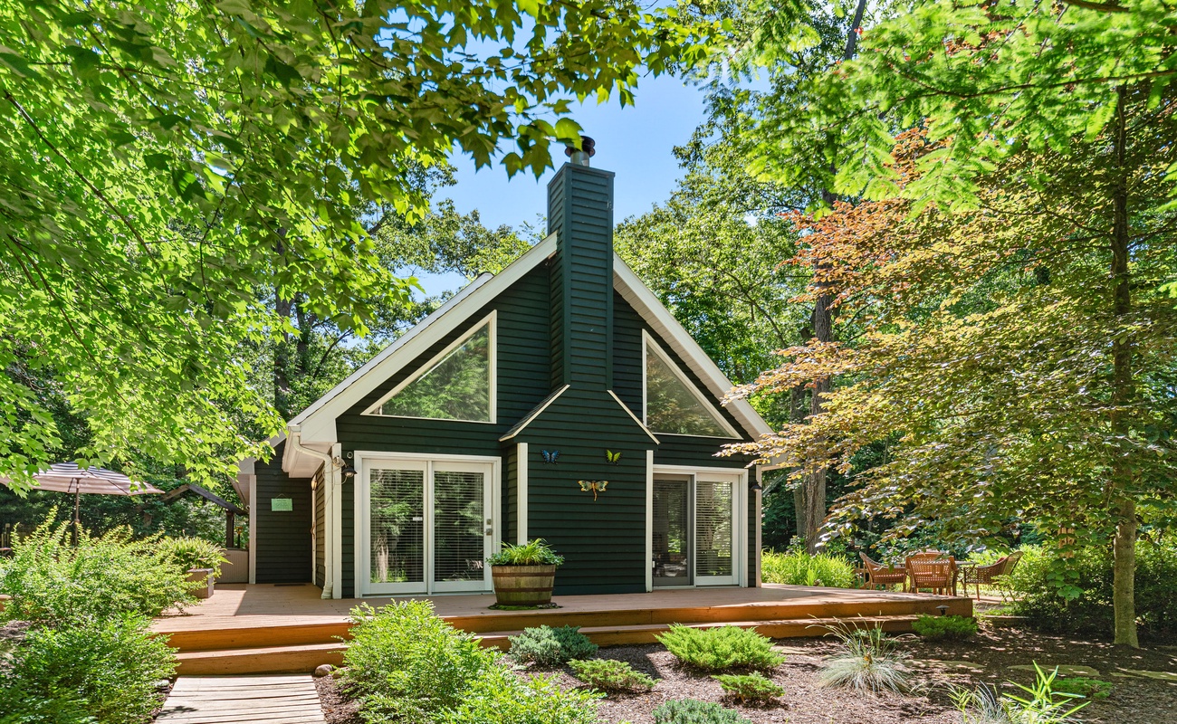 Welcome to Oasis in the Woods—your perfect nature retreat.