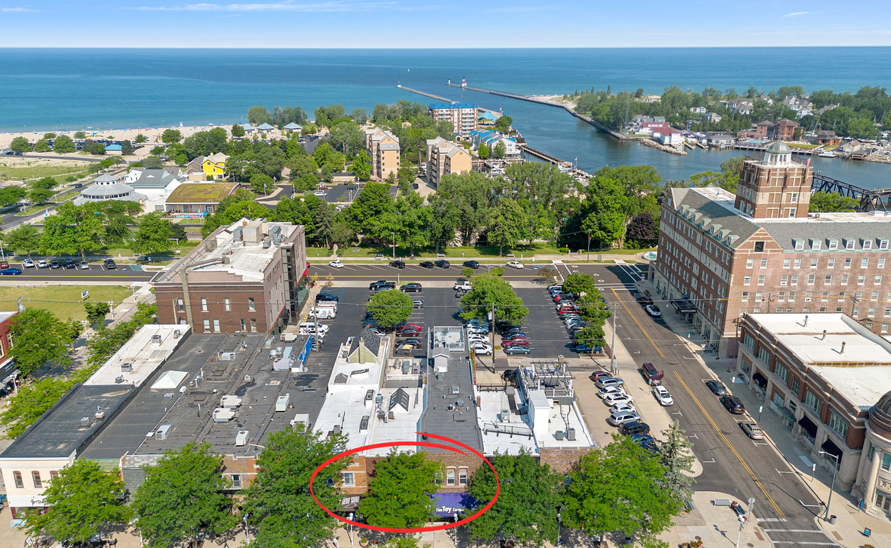 Urban vibes mixed with serene waters - the perfect city blend.