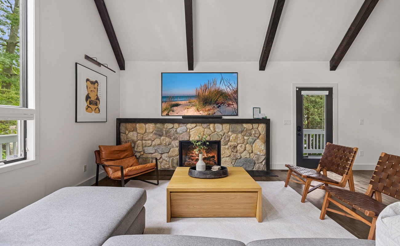 When modern meets rustic, you get this perfect living space.