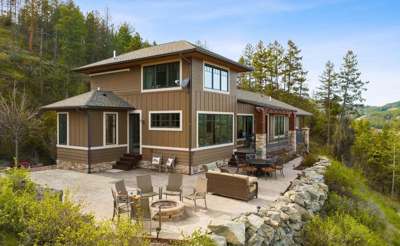 Cozy corners, open skies, and endless vibes.