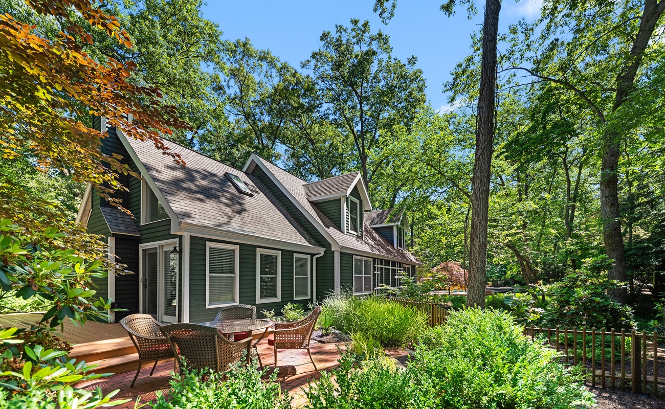 Golden mornings and garden paths in your forest escape.