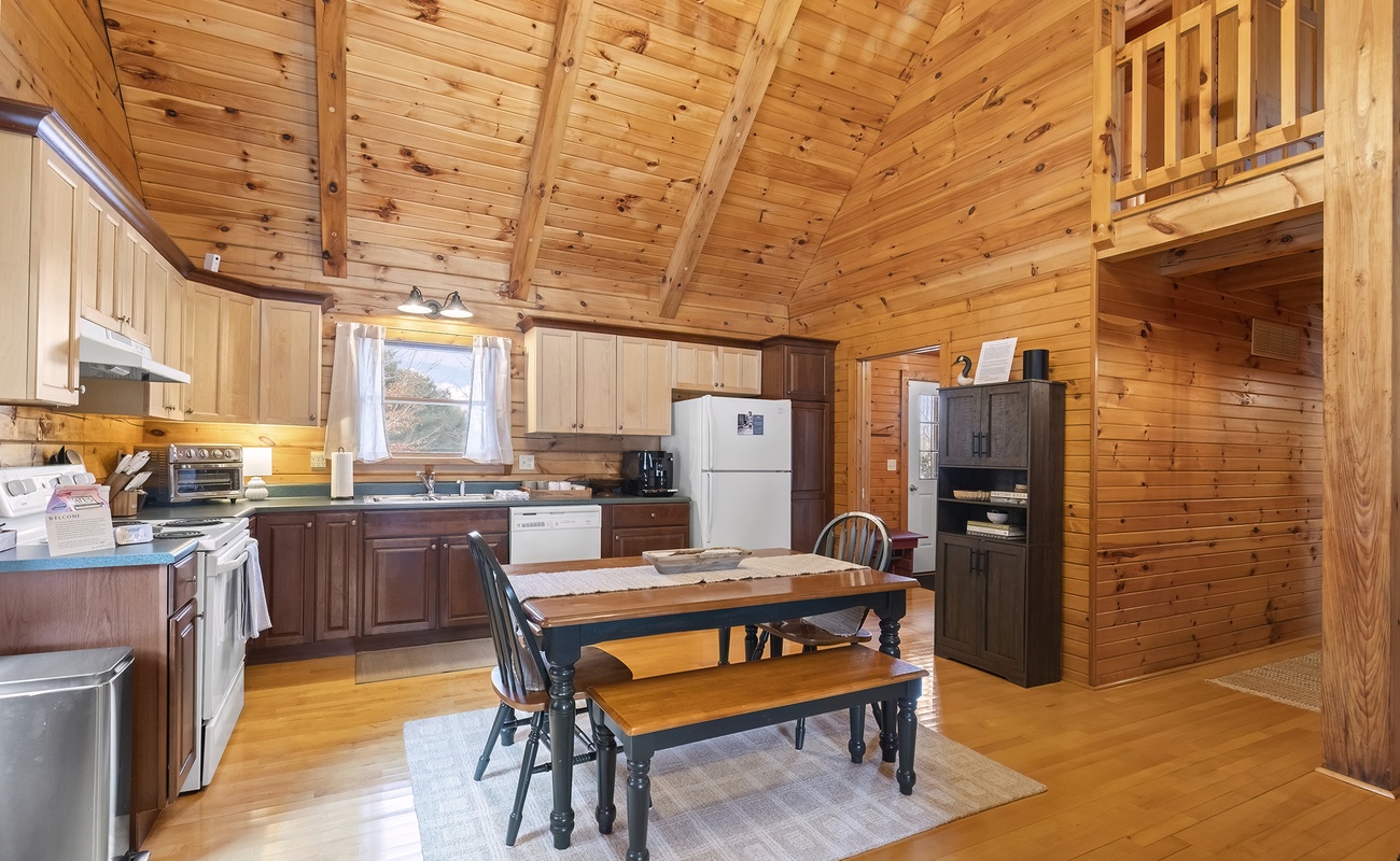Doesn't this kitchen remind you of Grandma's place?