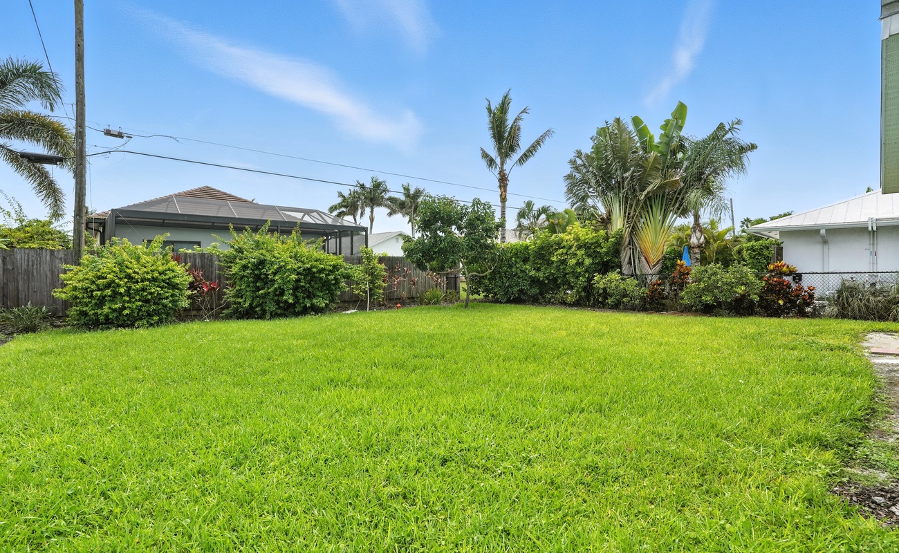 Private green space for barefoot mornings and breezy evenings.