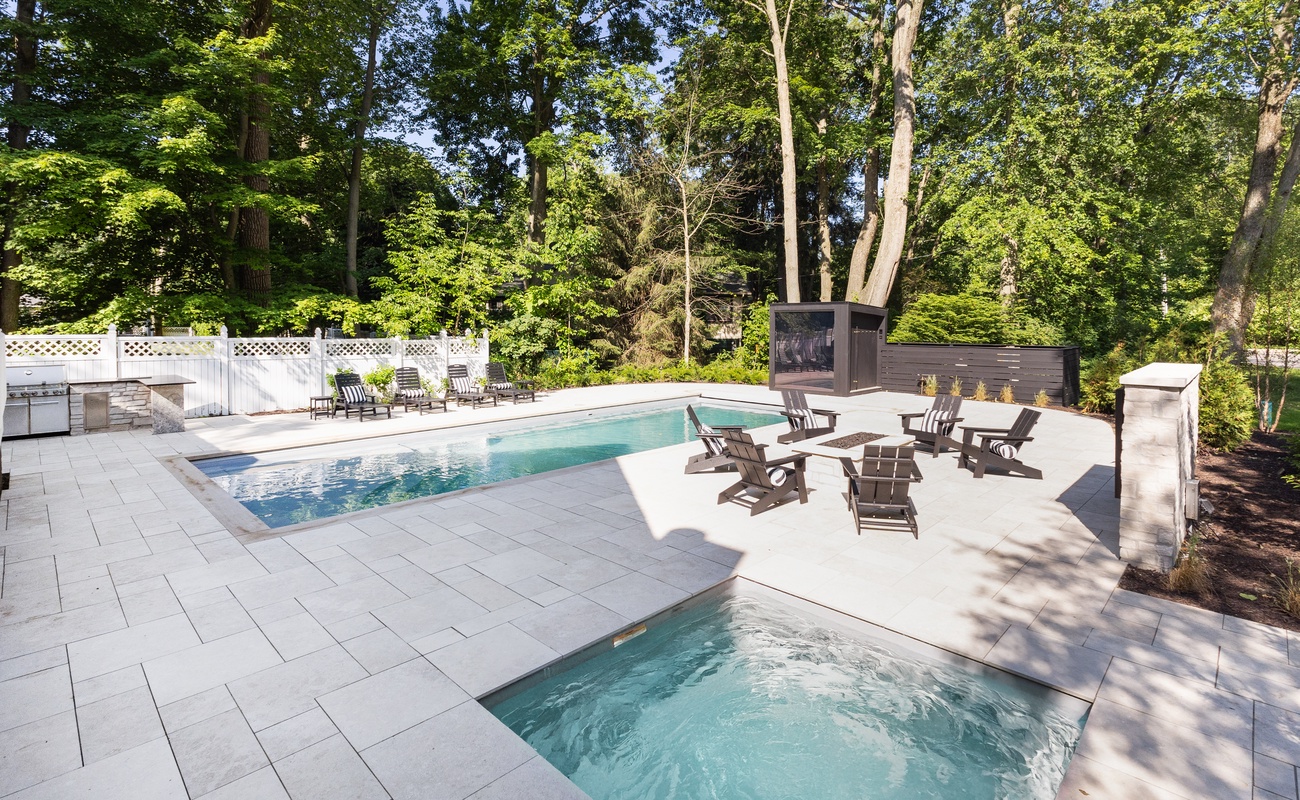Ultimate outdoor living—pool, spa, fire pit, repeat.