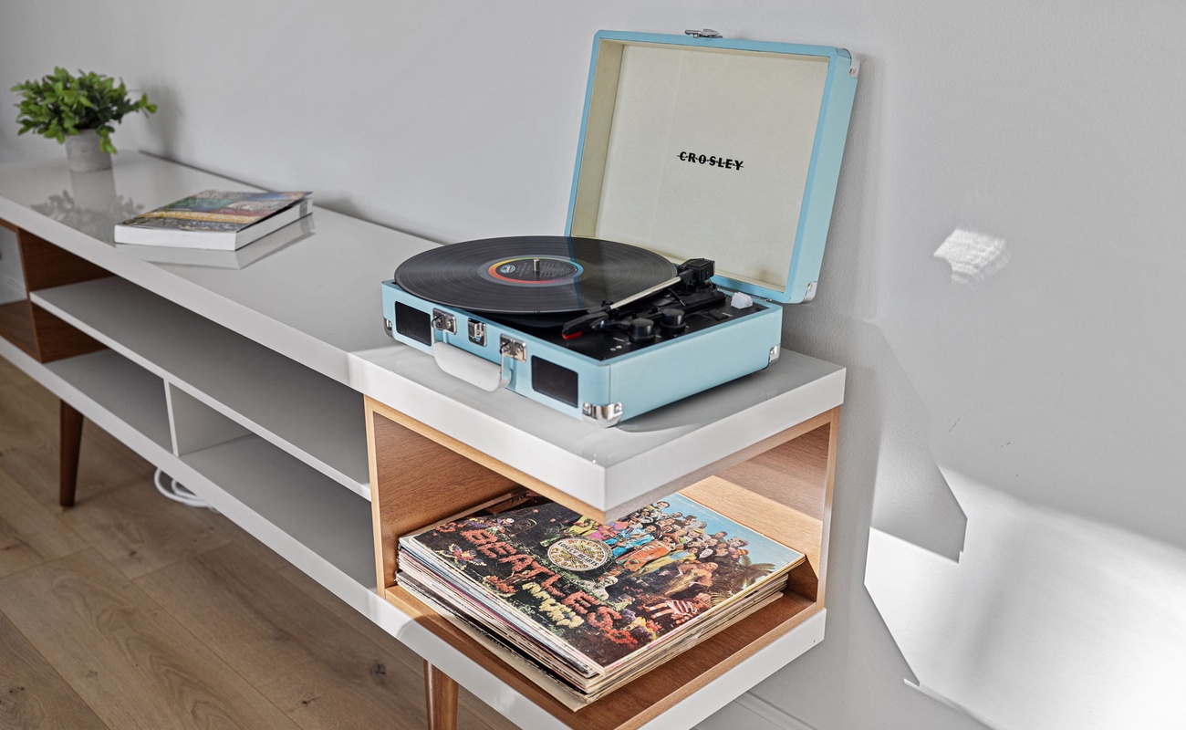 Nothing beats the sound of a retro record player. What's your favorite vinyl?