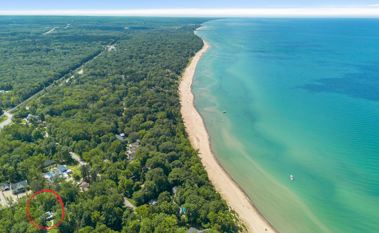 From treetops to turquoise waters—paradise found.