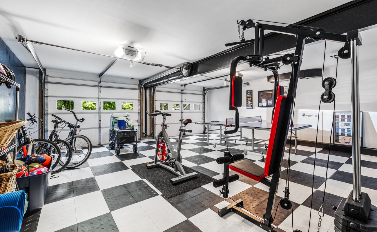 Your ultimate indoor playground—sweat, play, repeat.