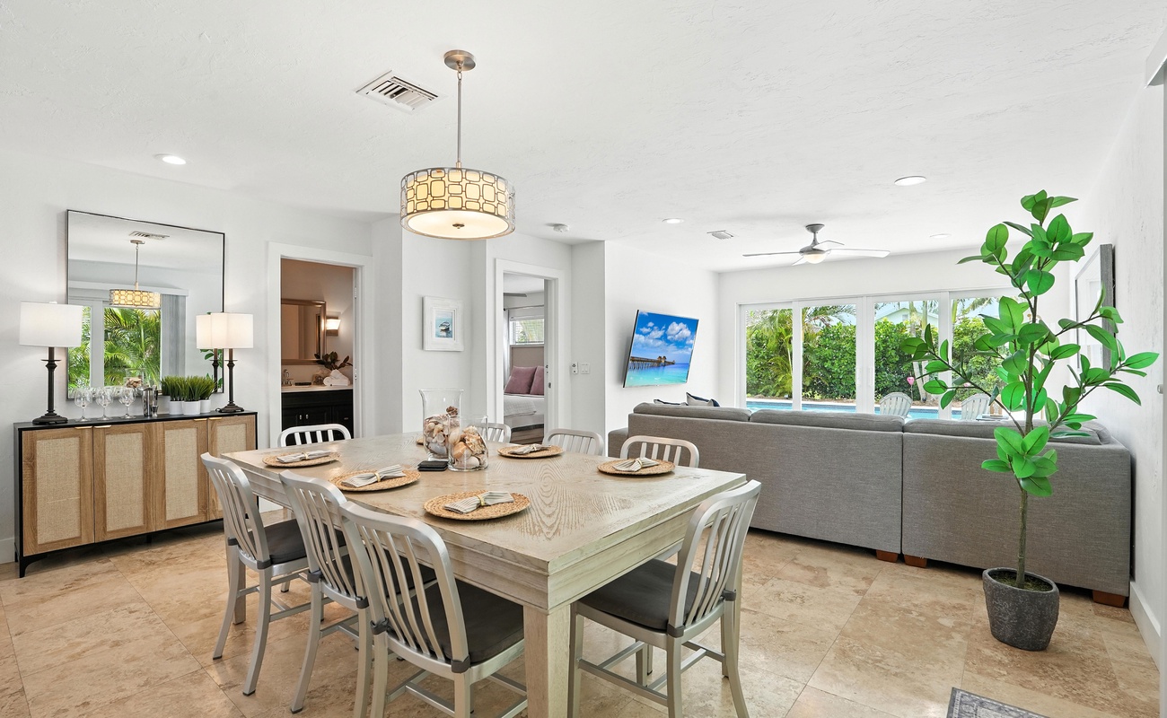 Where dinner parties drift into poolside lounging.