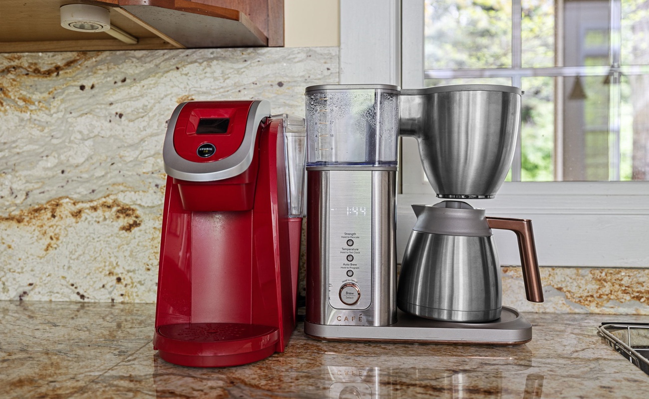 The coffee served here ain't no convenience store cup-o-joe. Primo all the way.