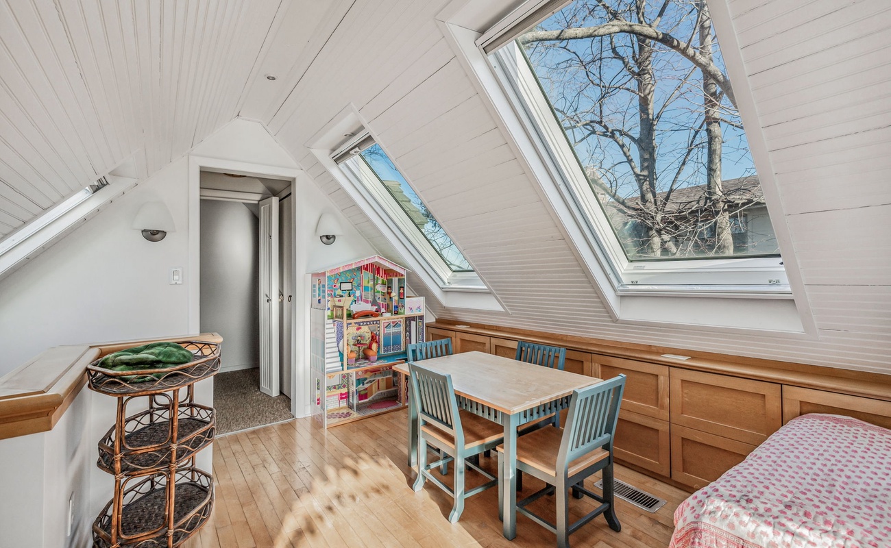 A dollhouse with a view—this skylit retreat is every little one’s paradise.