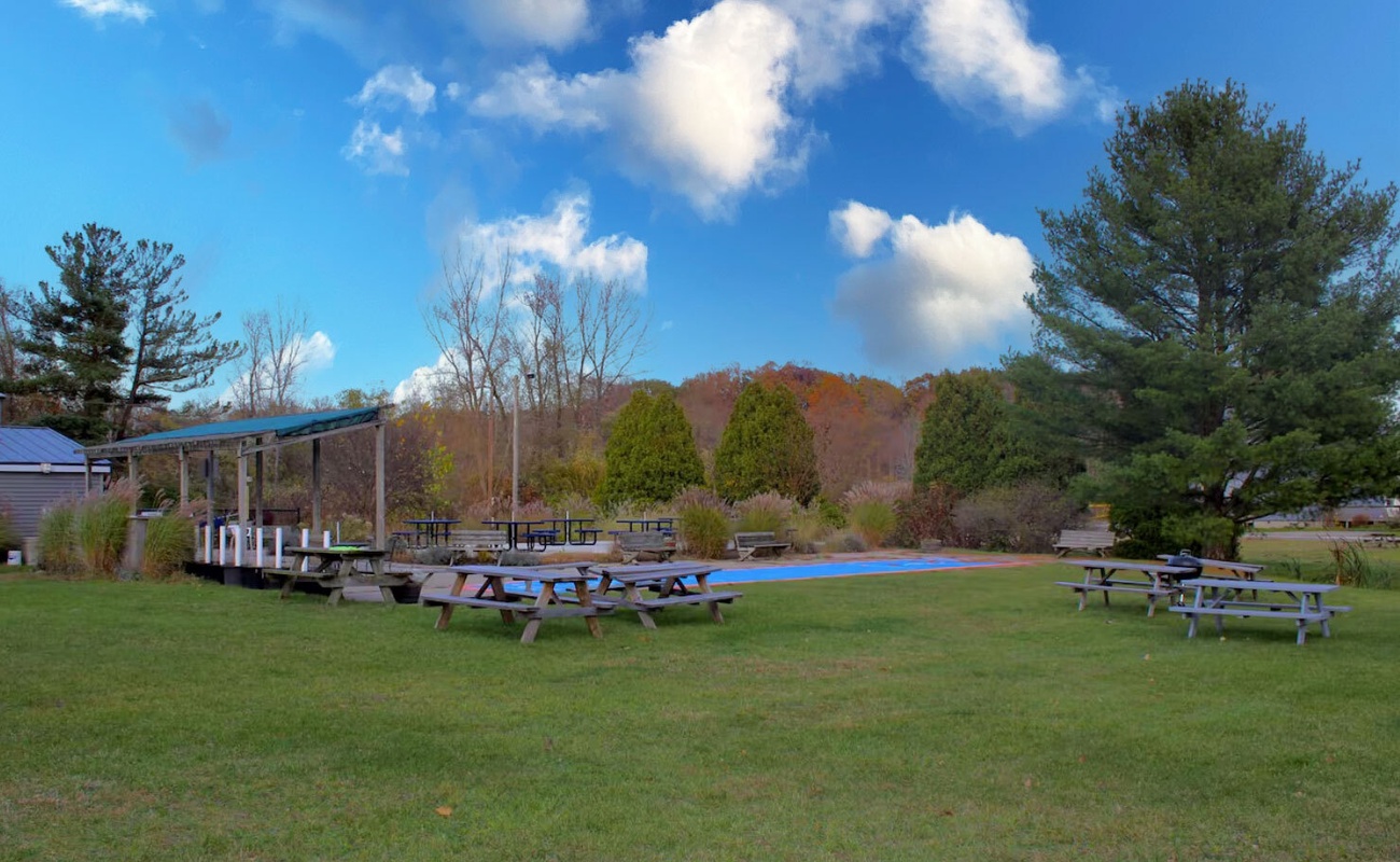Big group that needs a big meal space? Our outdoor picnic area can handle that.