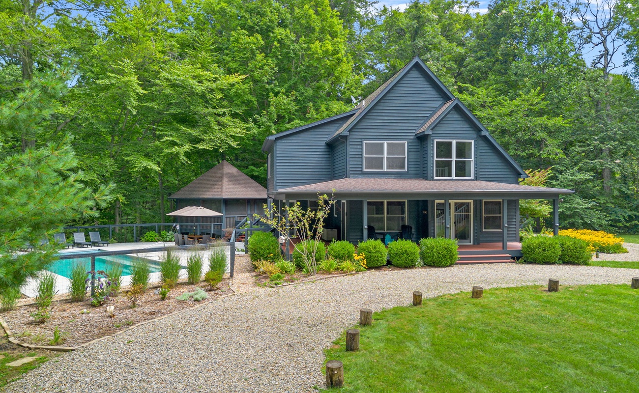 Welcome to Gray Haven -- A charming retreat where home meets nature!