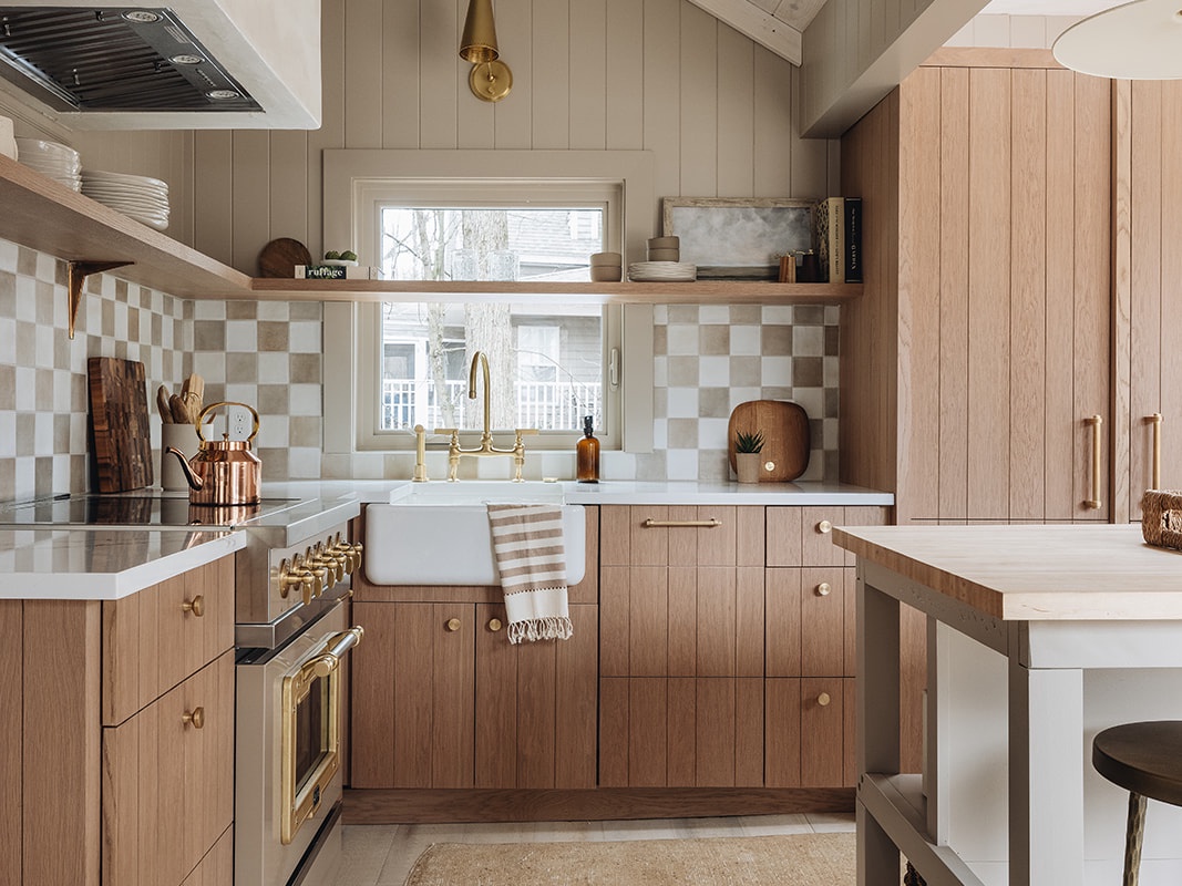This roomy, smartly designed kitchen inspires the making of scrumptious meals.