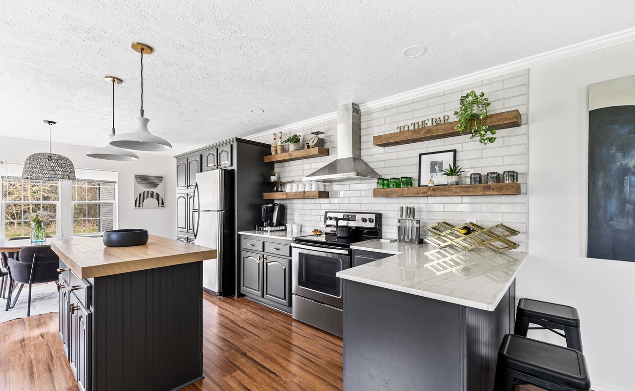 Complete with top-of-the-line appliances and everything you need to whip up a delicious meal.