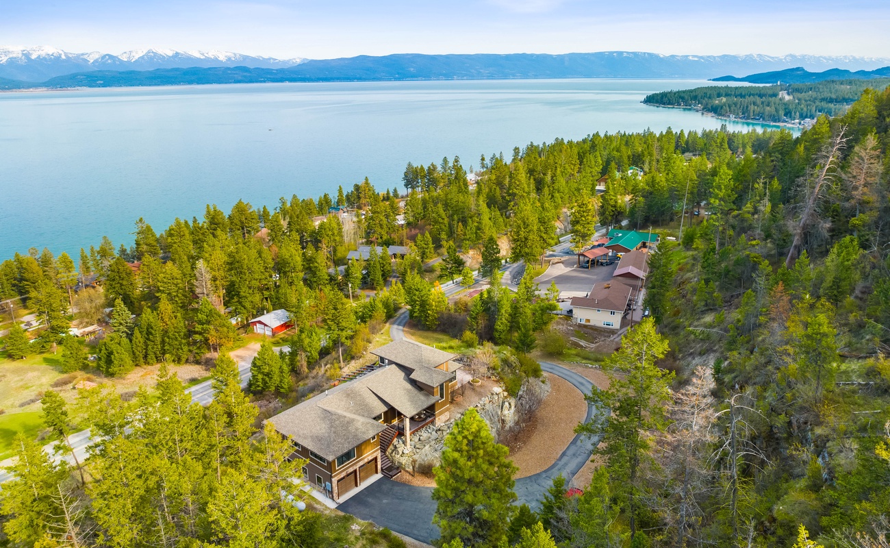 Lake vibes, mountain highs, and a home that feels like a retreat.