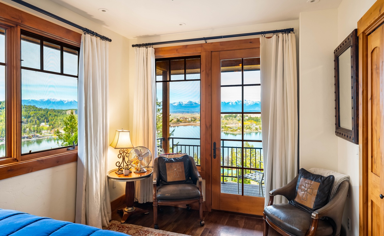 Open the doors and let nature be your décor...