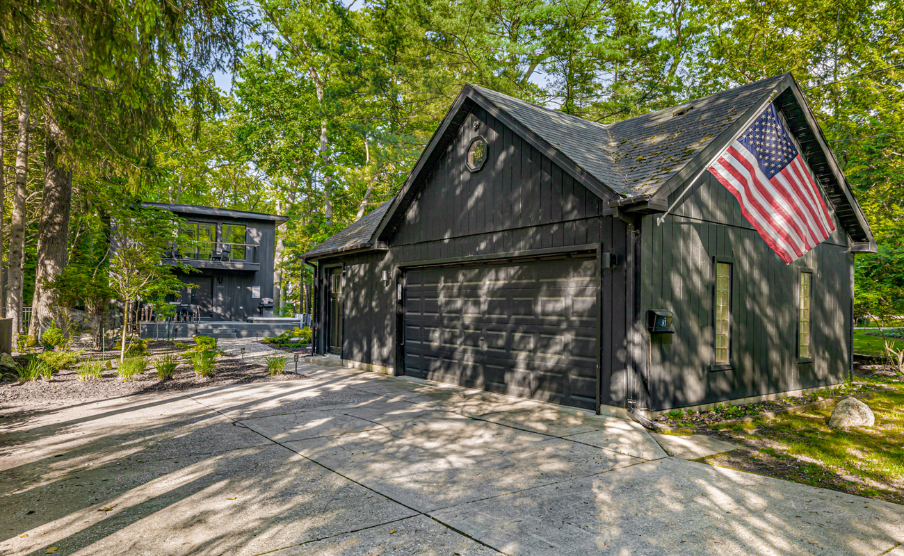 Proof that black isn’t just a color, it’s a statement. Garage goals, anyone?
