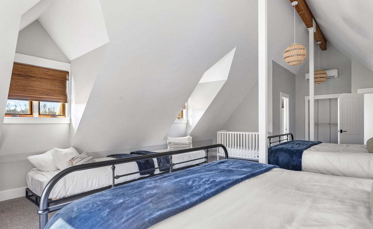 From big kids to tiny tots, there’s room for everyone in this dream loft.
