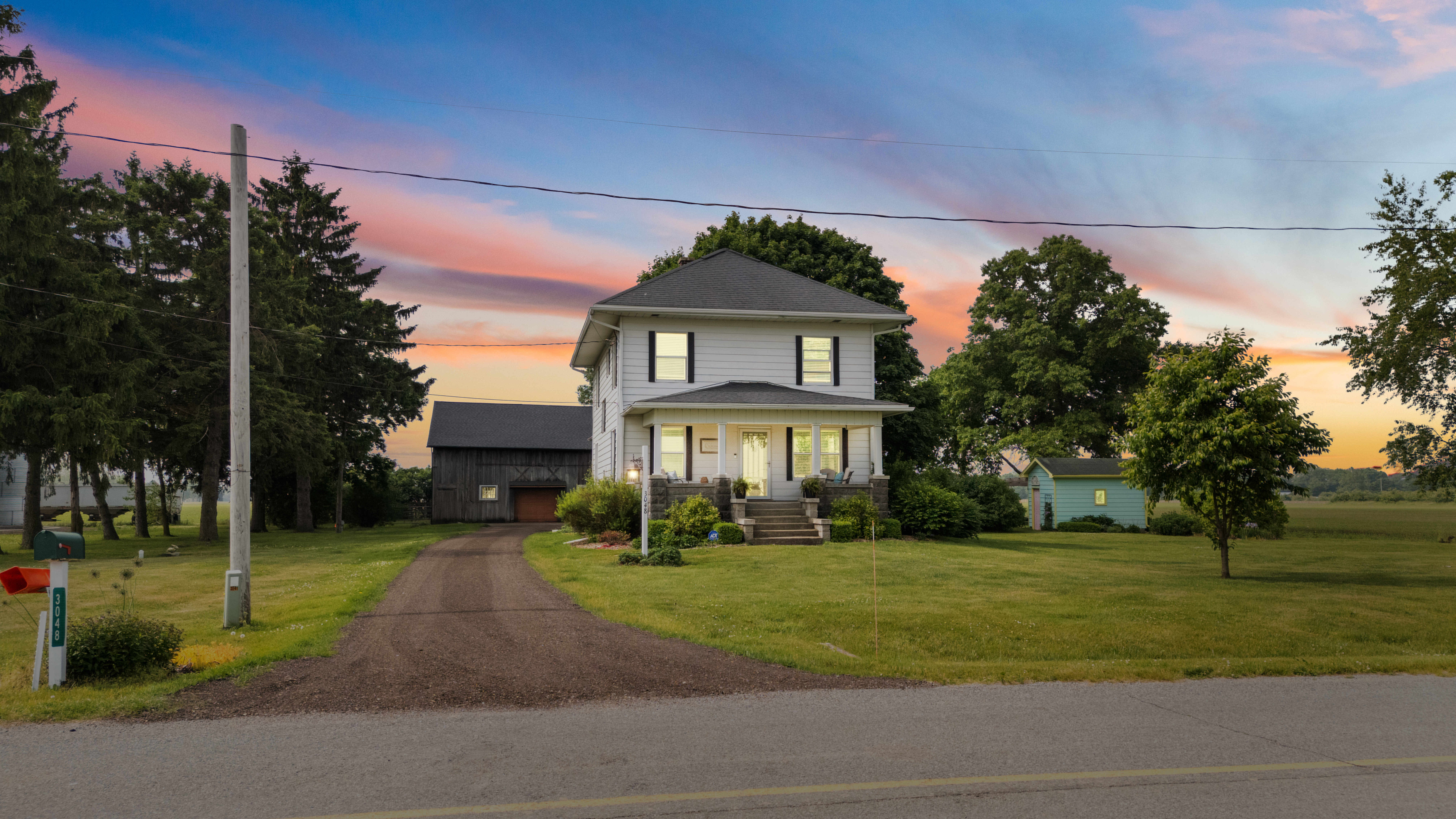 Golden hour glow at the farmhouse of your dreams.