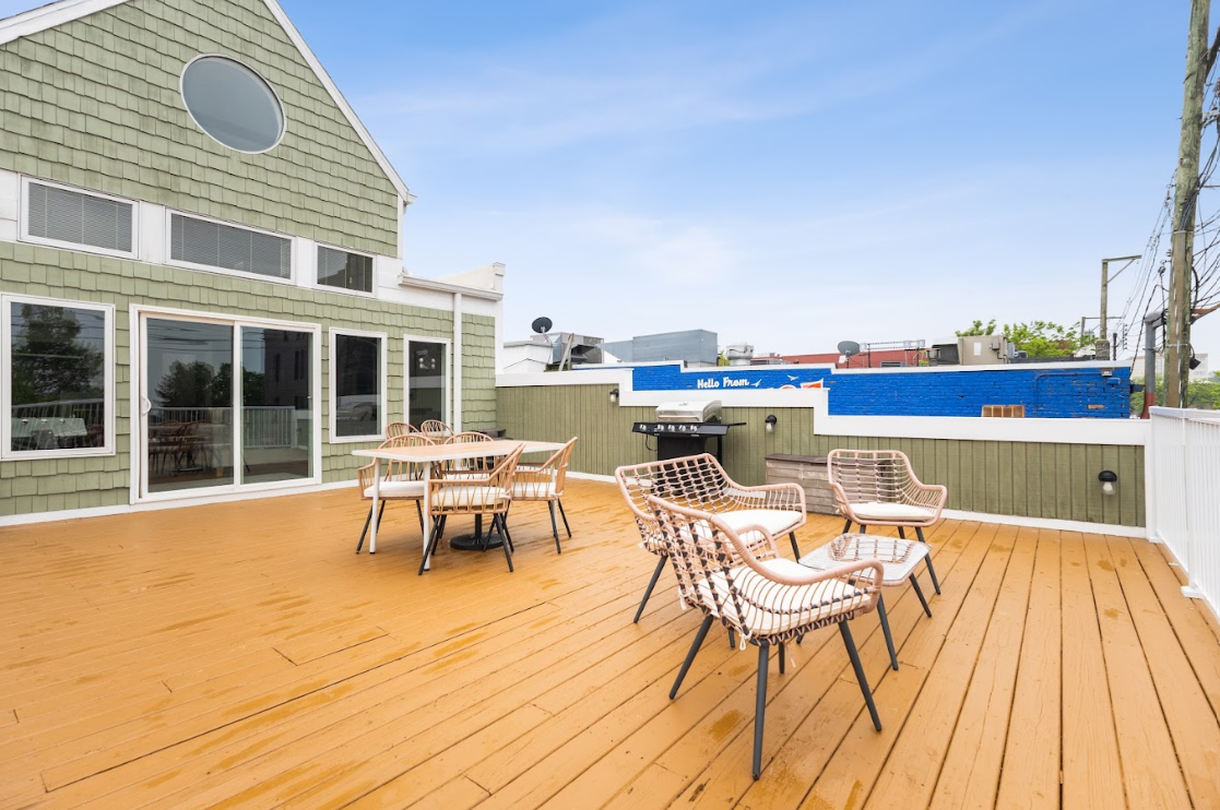 Grill, dine, unwind—rooftop style.