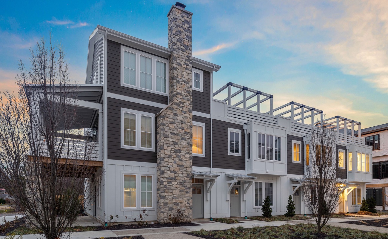 Crisp evenings, glowing windows, warm stays.