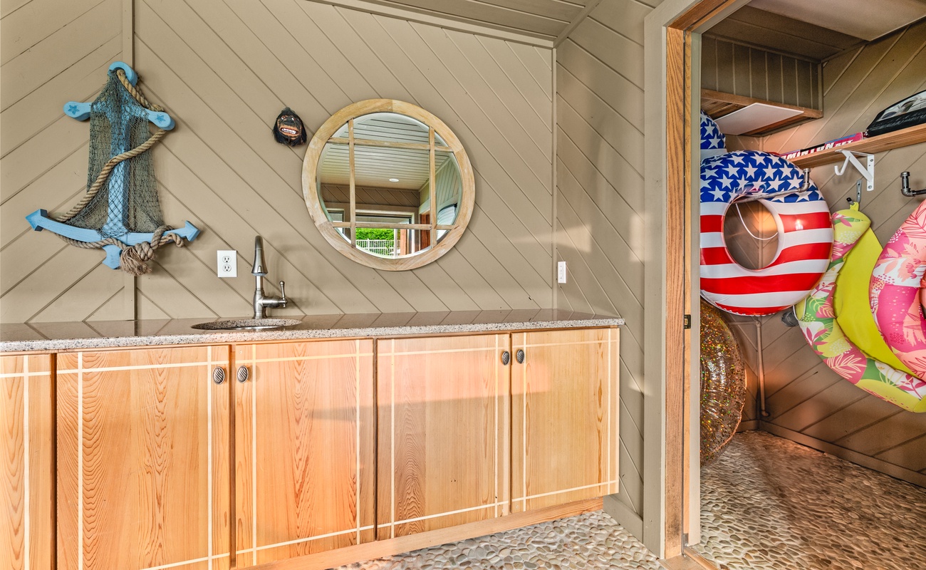 Grab a float, pour a drink—pool days start here.