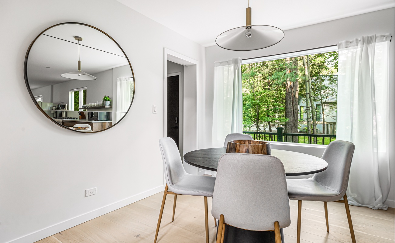 Serving sunlight, style, and maybe pancakes. Breakfast anyone?