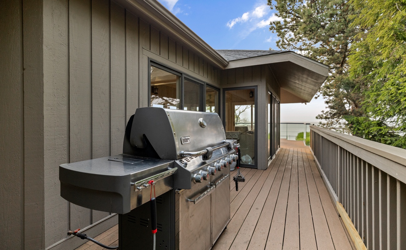 Fire up the grill—lakeview BBQs just taste better.