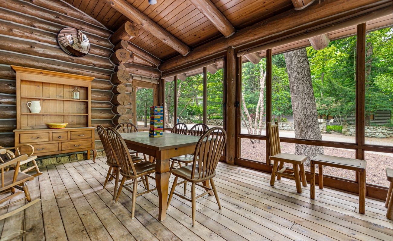 Game night meets the great outdoors, let the Jenga battles begin!