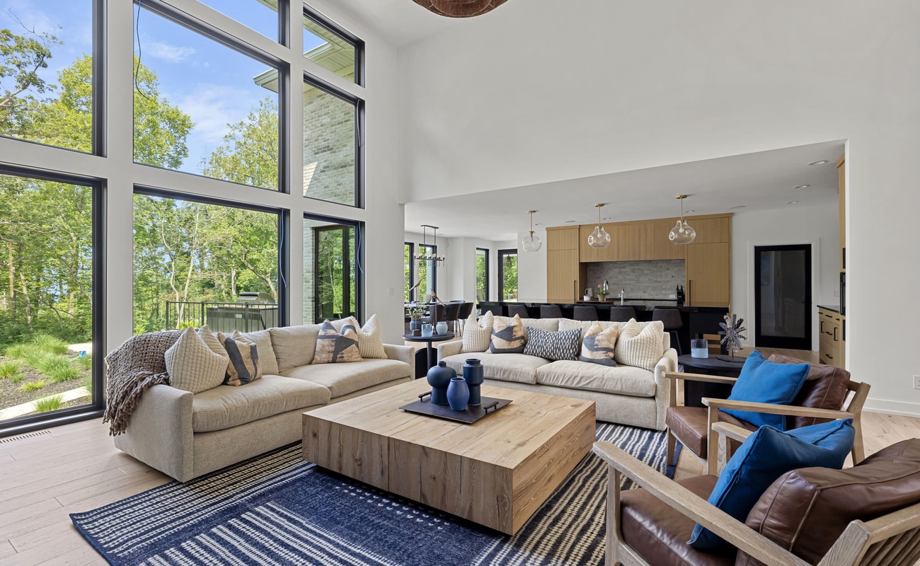 Letting the sunshine in and feel grateful for this peaceful retreat.