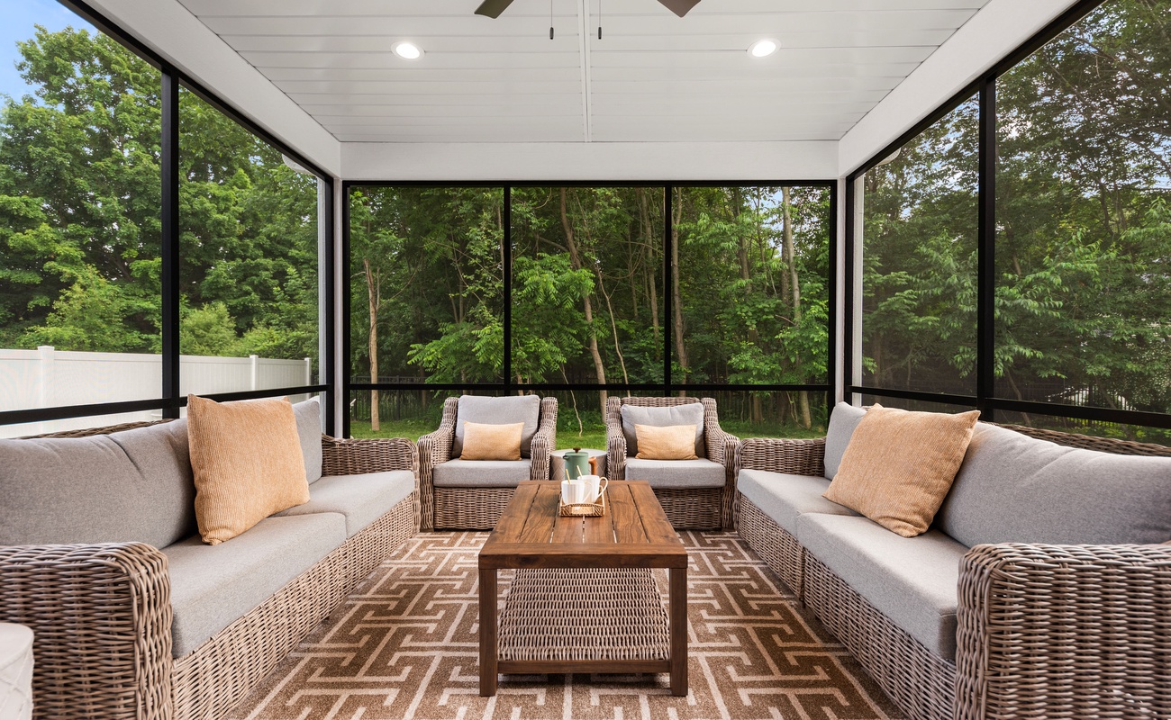 Where book lovers, coffee sippers, and sunset chasers unite!