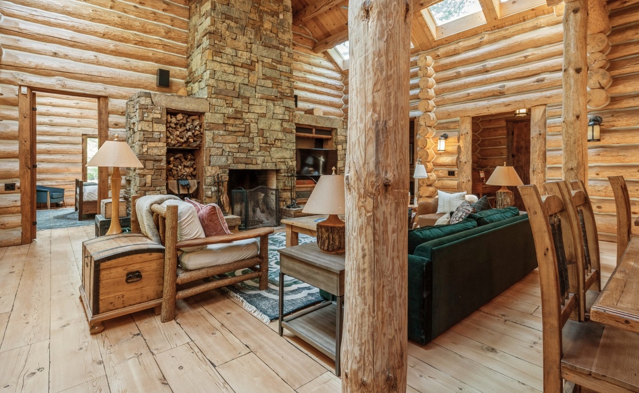 From sunrise light to firelight glow, this space wraps you in warmth.