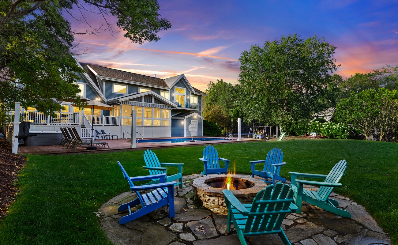 Spend a magical evening under the stars by the fire pit.