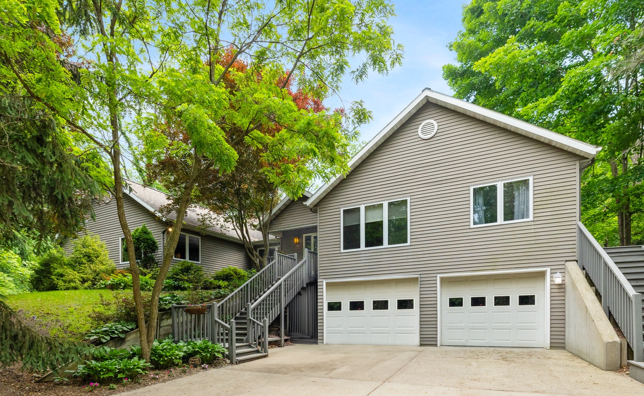 A stylish woodland hideaway with room to unwind.