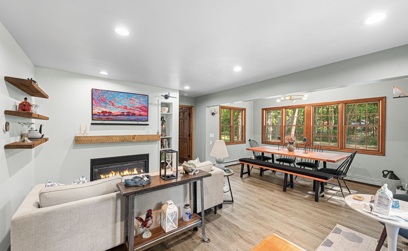 This dining table has seen deep convos, dramatic board games, and probably an excessive amount of carbs.