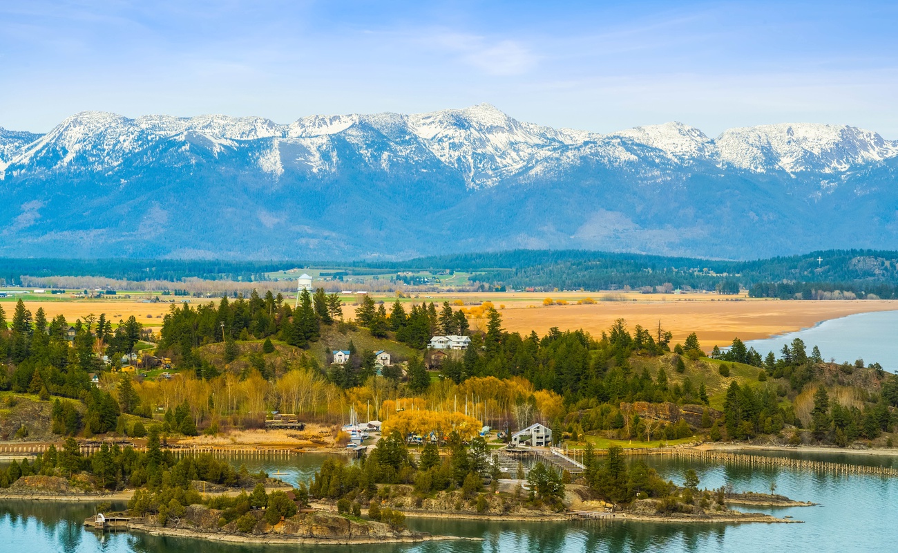 Where the mountains kiss the shoreline—pure tranquility.