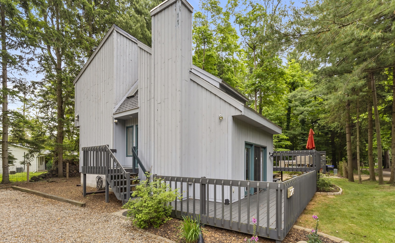 Private, quiet, and just minutes from nature’s best.