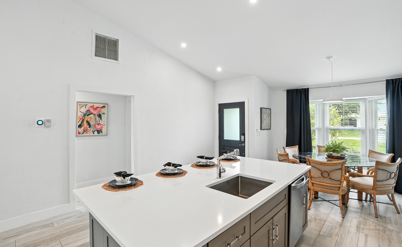 Dining, lounging, or gathering—it all starts here.