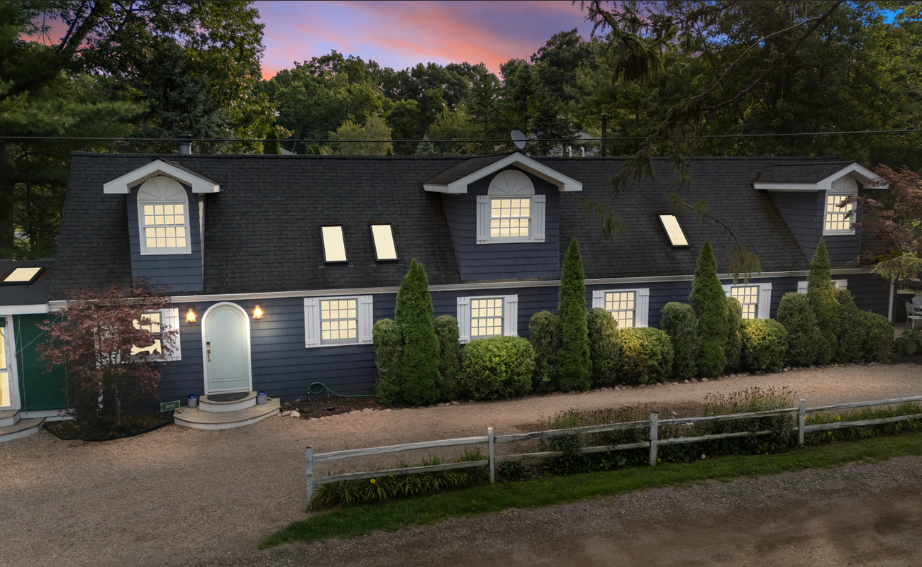 Welcome to your enchanting getaway, day or night.