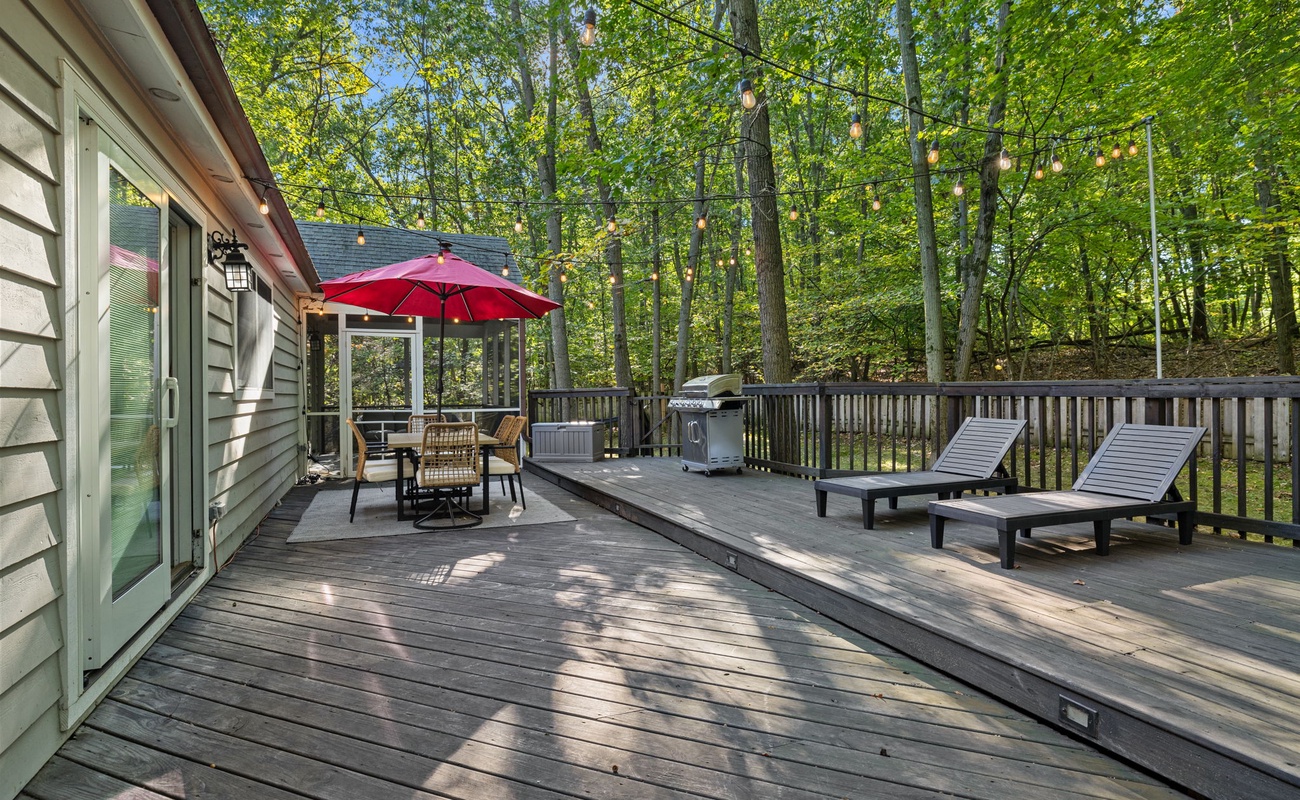 Morning coffee or evening cocktails? This spot says both!