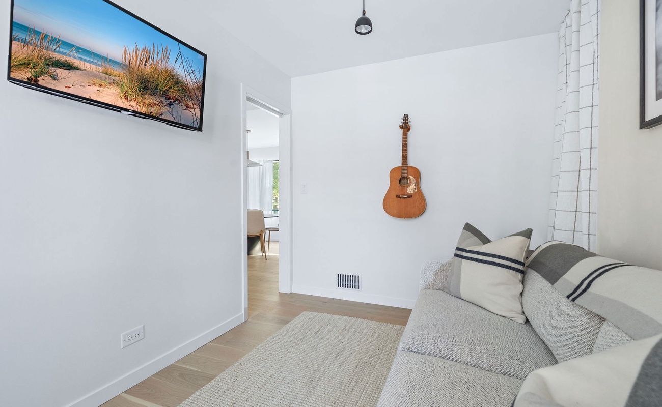Strumming up good vibes, one chord at a time. This room is tuned for relaxation and with Pull-out Queen bed for additional space.