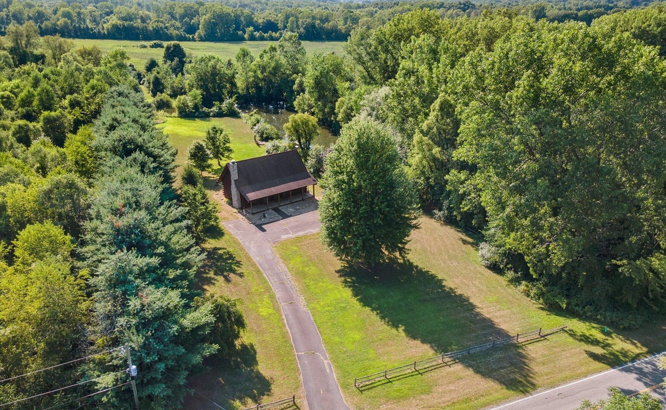 Space, privacy, and nature in every direction.