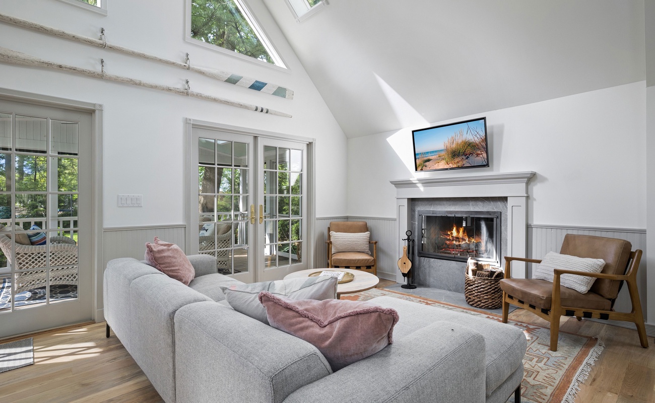 Bright, airy and open spaces immediately sets the tone for relaxation.