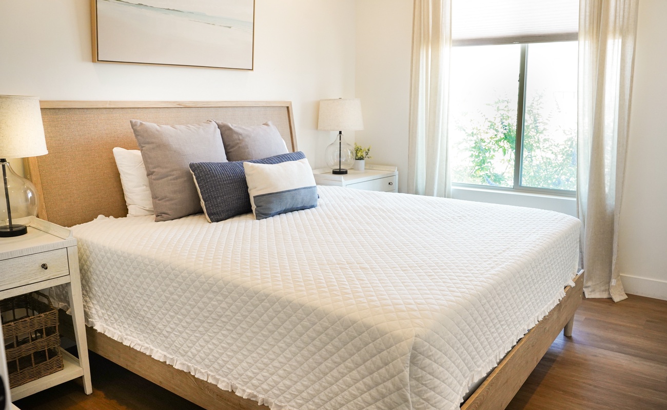 Queen Bedroom