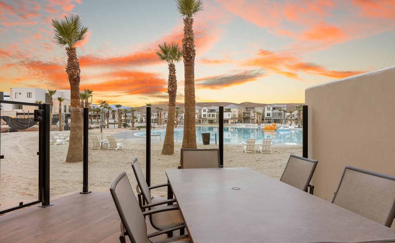 Unit A - Outdoor Seating